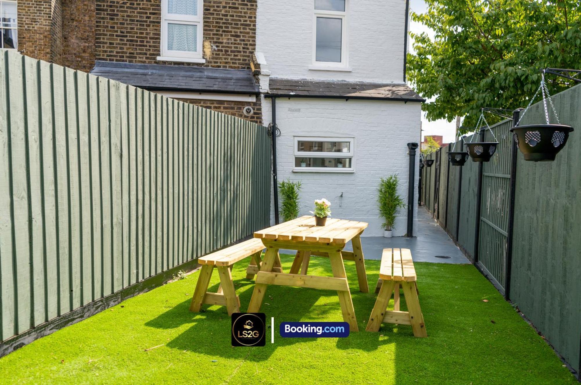 Stunning House By Ls2G Short Lets & Serviced Accommodation Greater London With Free Wifi Zewnętrze zdjęcie