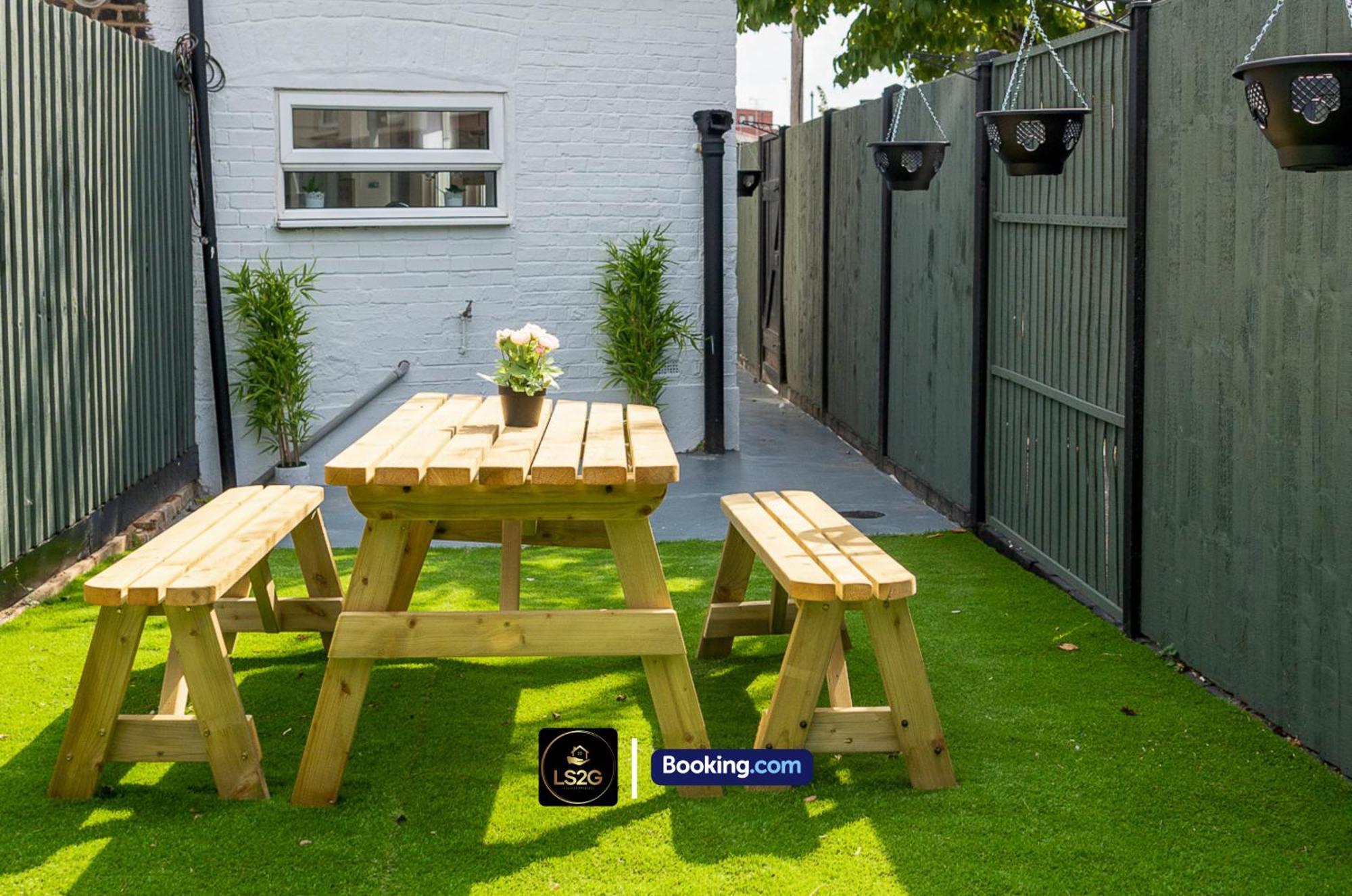Stunning House By Ls2G Short Lets & Serviced Accommodation Greater London With Free Wifi Zewnętrze zdjęcie