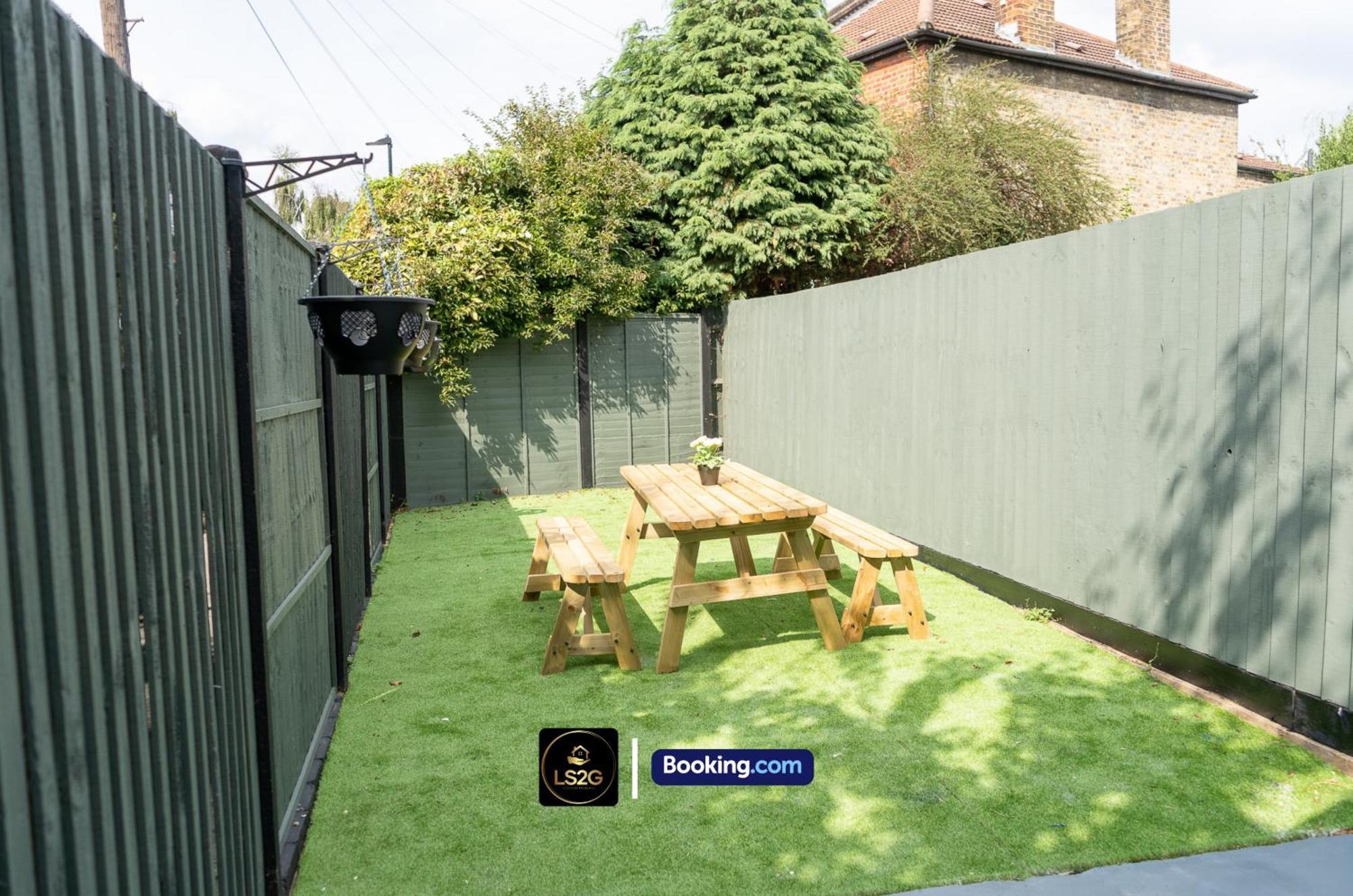 Stunning House By Ls2G Short Lets & Serviced Accommodation Greater London With Free Wifi Zewnętrze zdjęcie