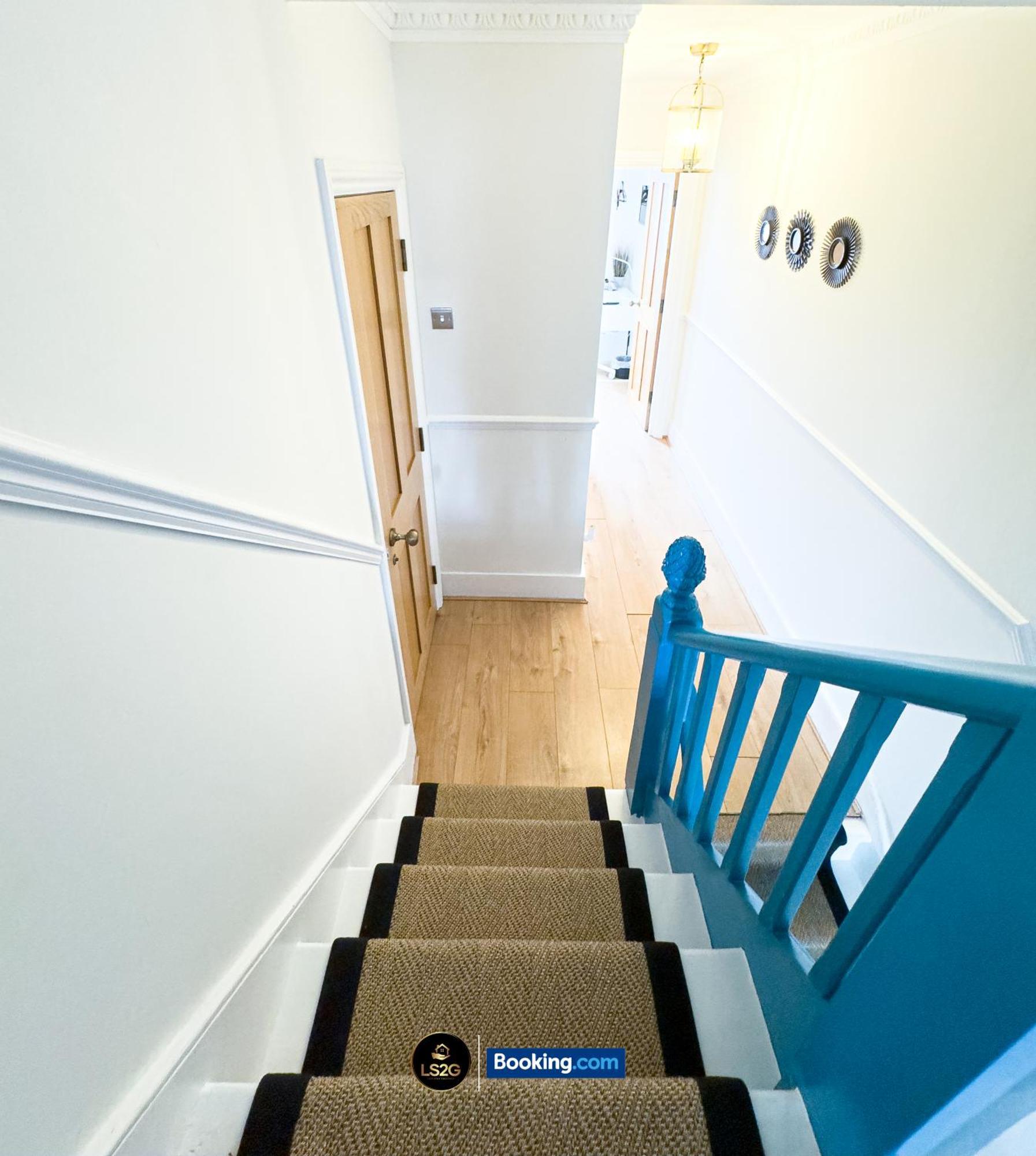 Stunning House By Ls2G Short Lets & Serviced Accommodation Greater London With Free Wifi Zewnętrze zdjęcie