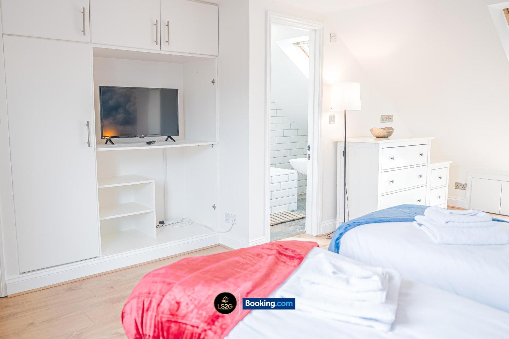 Stunning House By Ls2G Short Lets & Serviced Accommodation Greater London With Free Wifi Zewnętrze zdjęcie