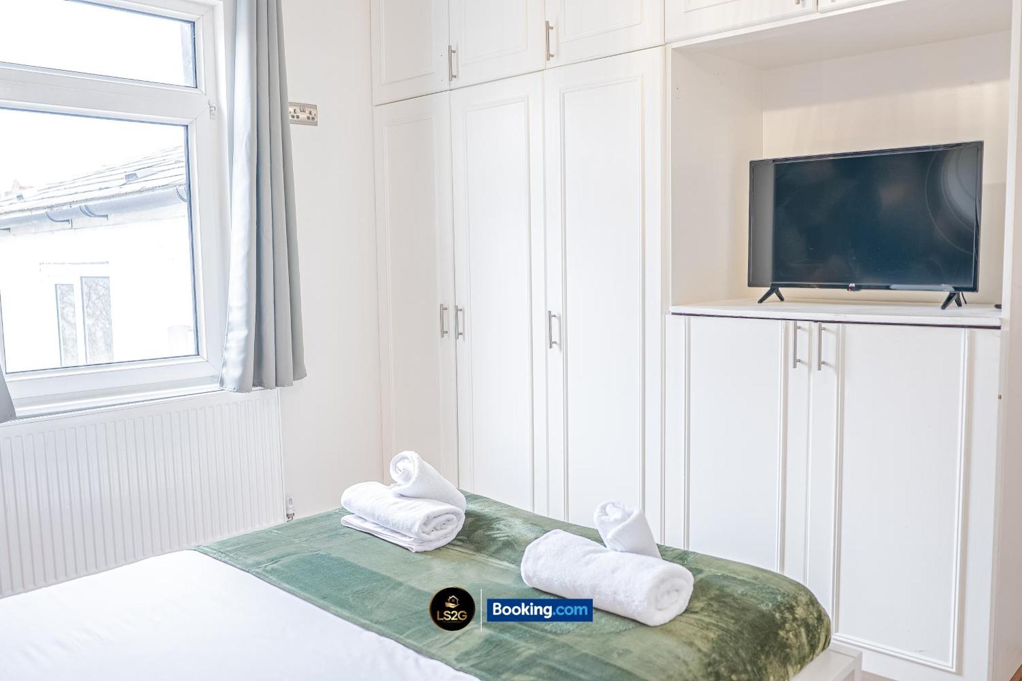 Stunning House By Ls2G Short Lets & Serviced Accommodation Greater London With Free Wifi Zewnętrze zdjęcie