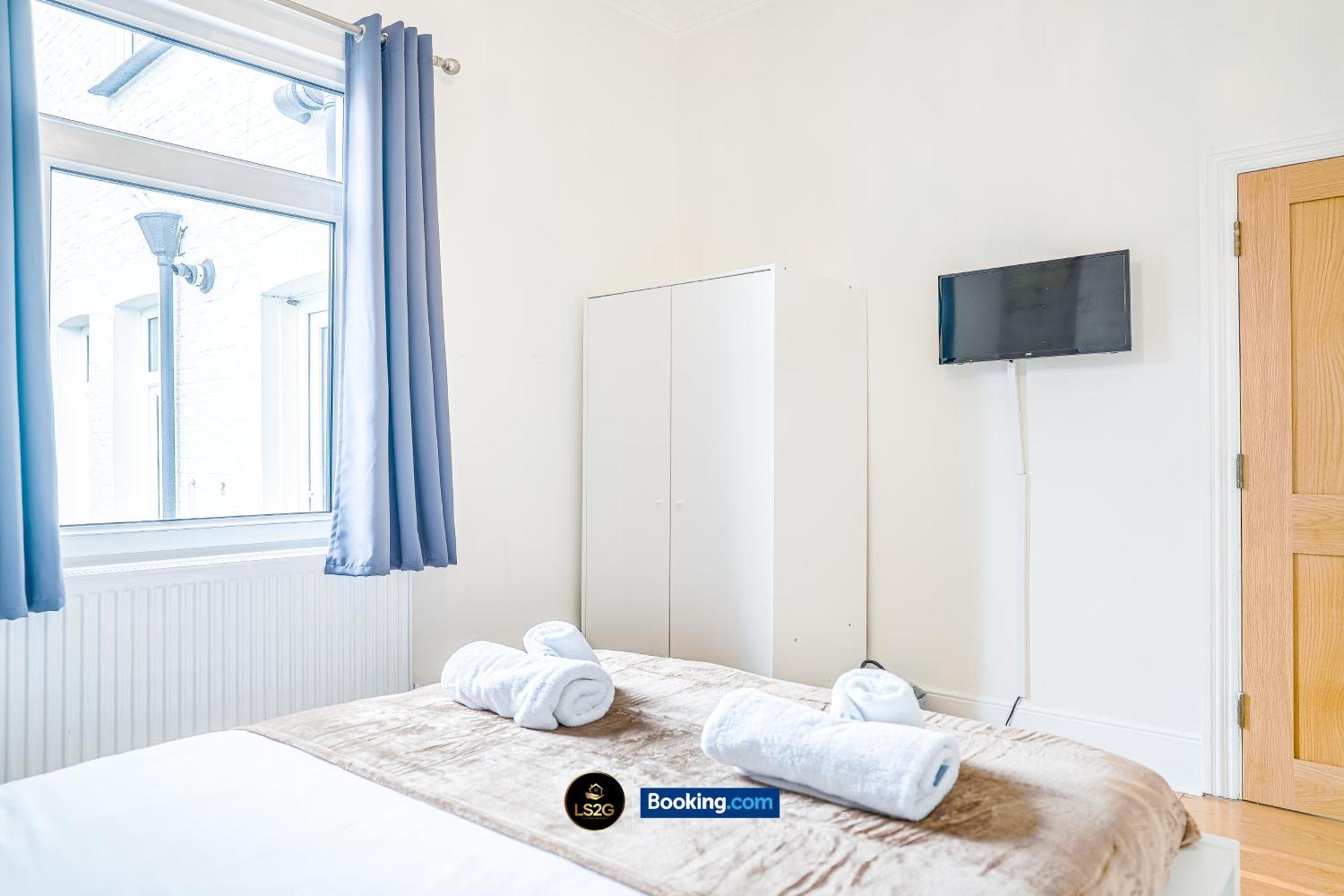 Stunning House By Ls2G Short Lets & Serviced Accommodation Greater London With Free Wifi Zewnętrze zdjęcie