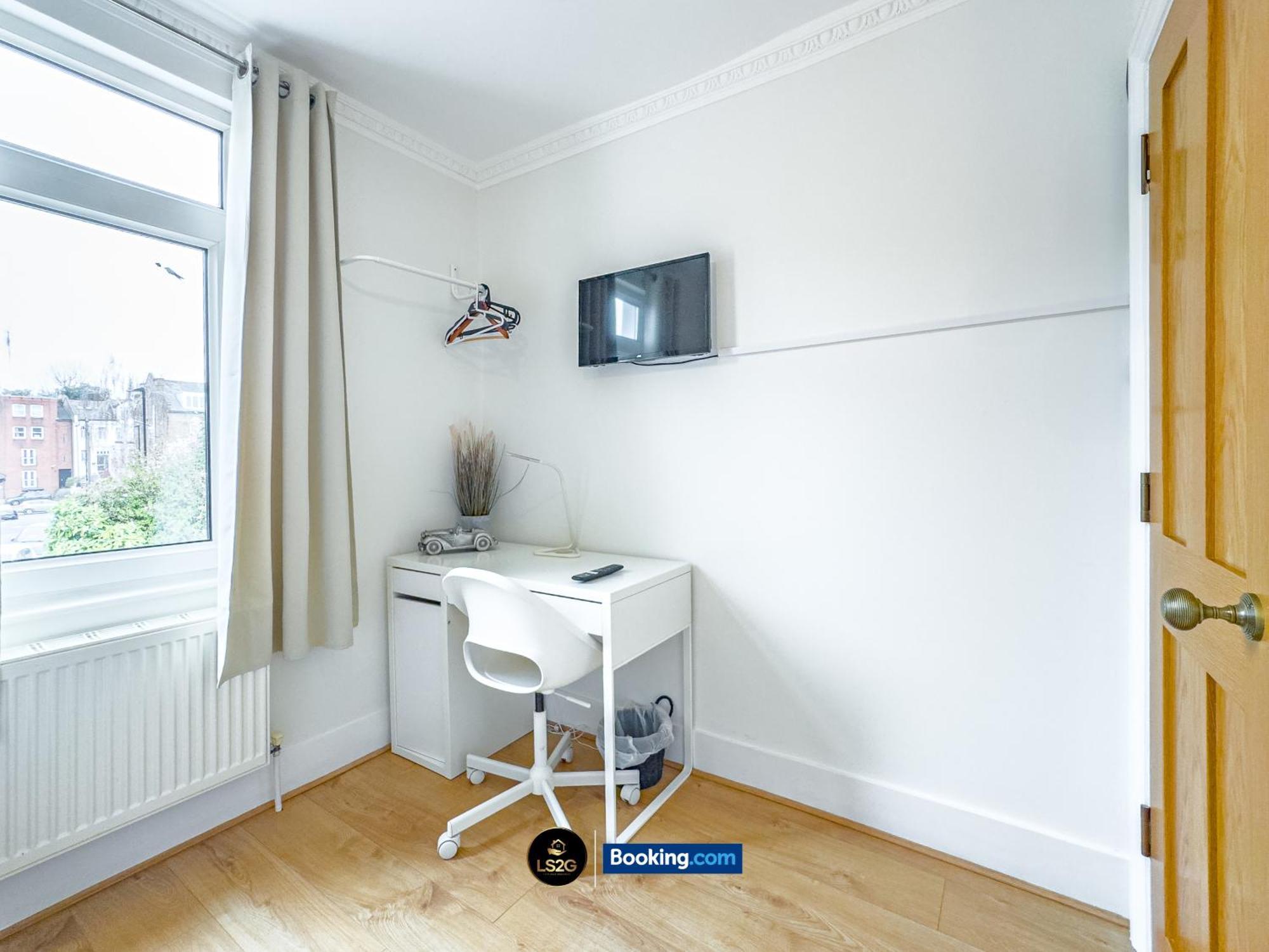 Stunning House By Ls2G Short Lets & Serviced Accommodation Greater London With Free Wifi Zewnętrze zdjęcie