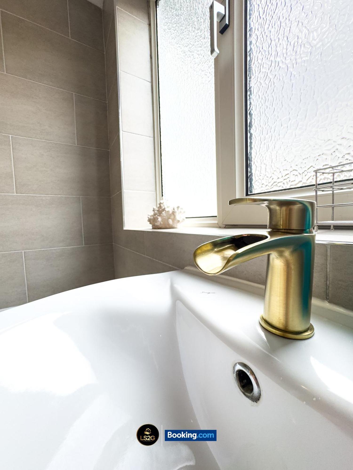 Stunning House By Ls2G Short Lets & Serviced Accommodation Greater London With Free Wifi Zewnętrze zdjęcie