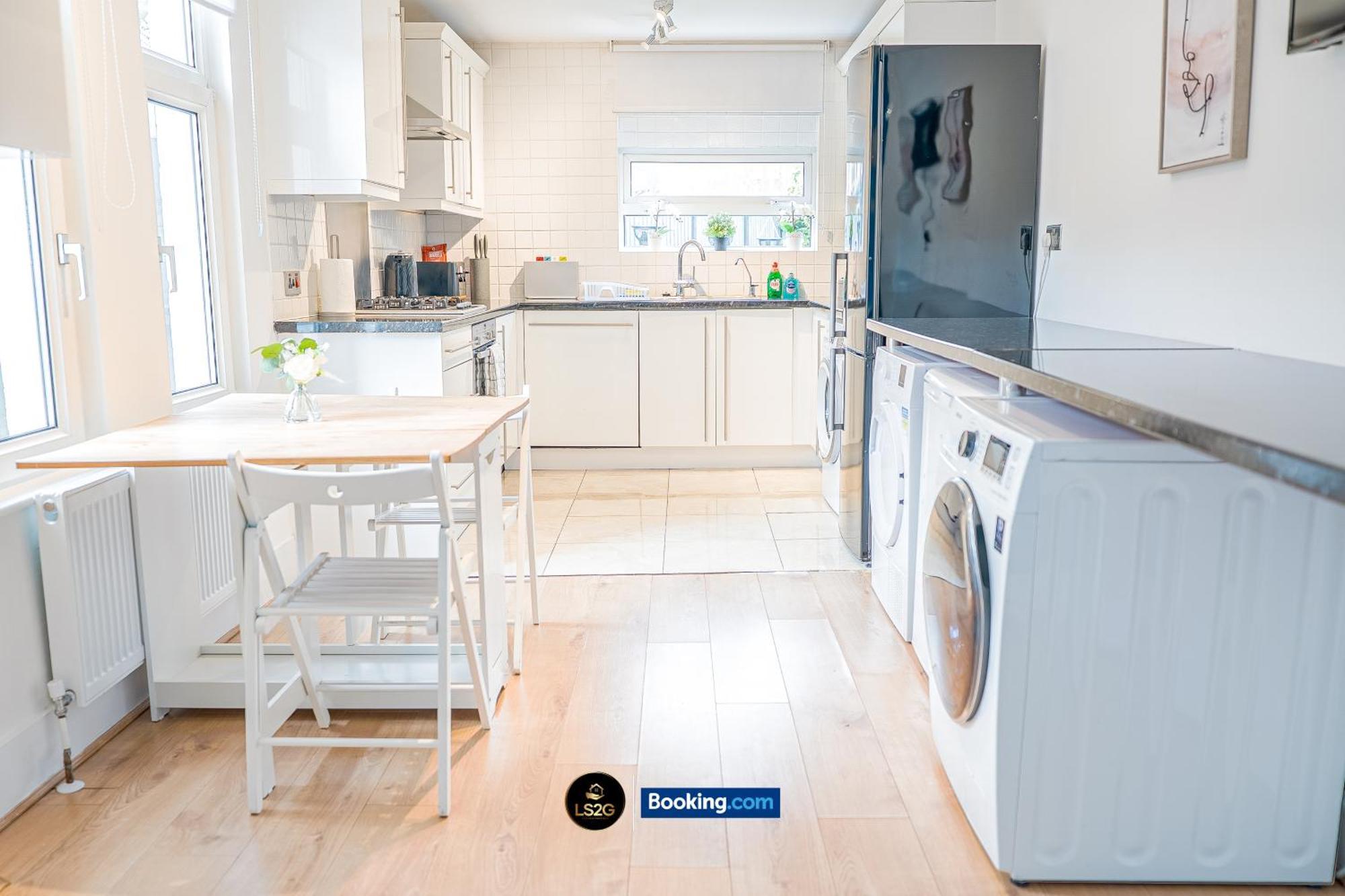 Stunning House By Ls2G Short Lets & Serviced Accommodation Greater London With Free Wifi Zewnętrze zdjęcie
