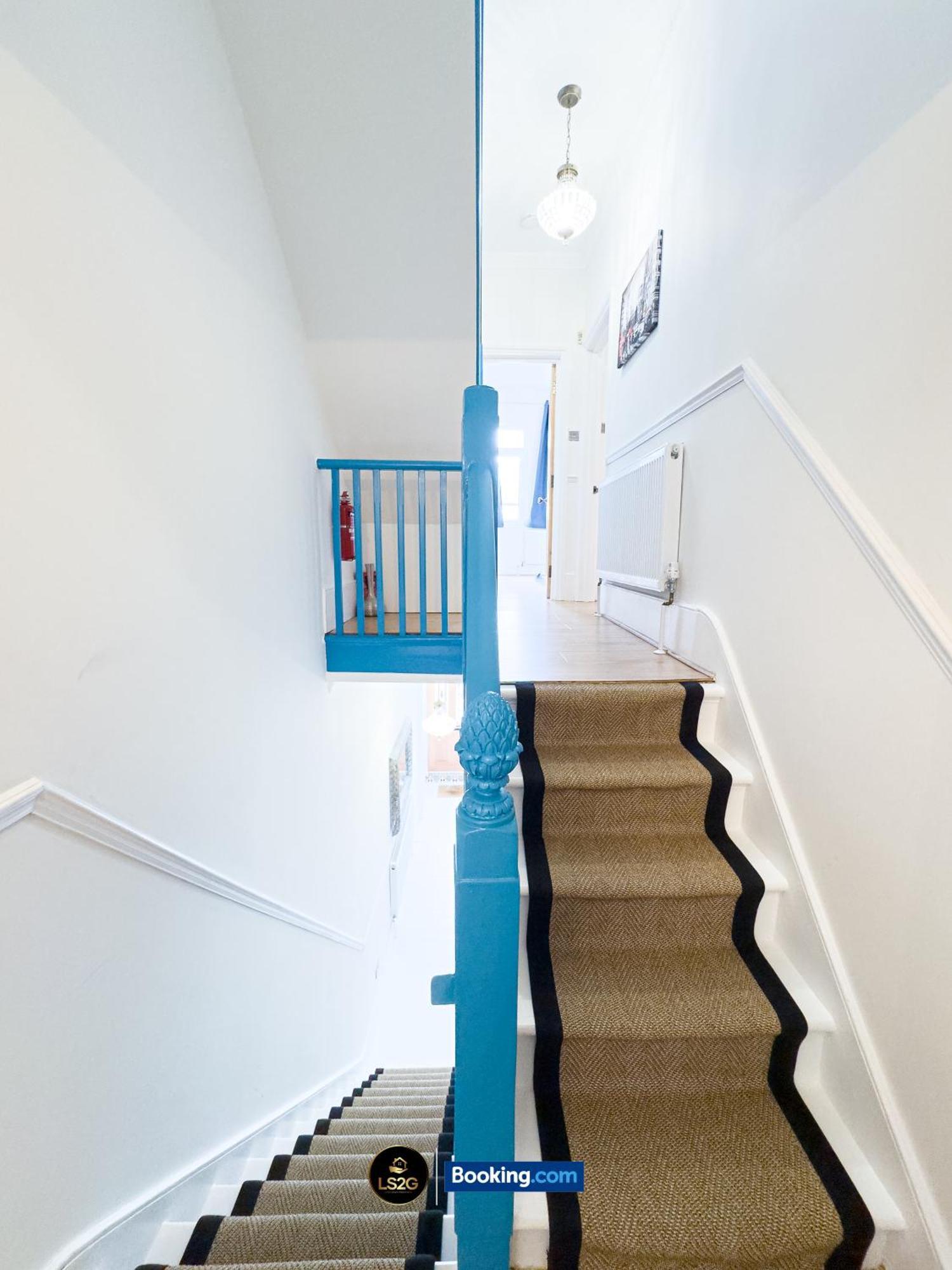 Stunning House By Ls2G Short Lets & Serviced Accommodation Greater London With Free Wifi Zewnętrze zdjęcie